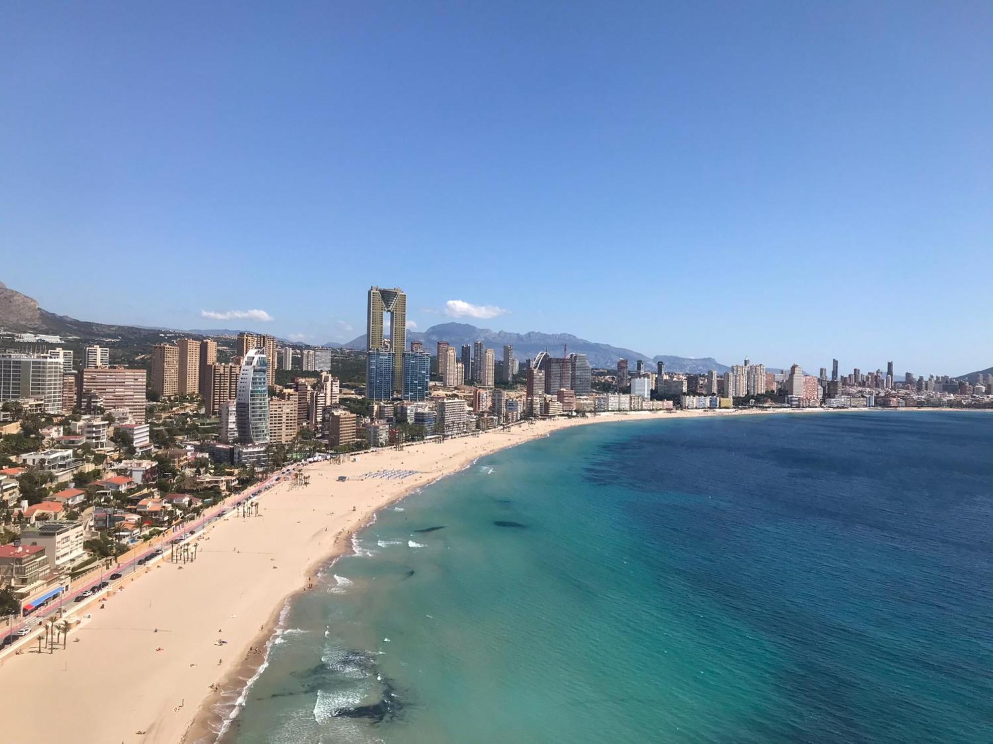 Apartamento Frente Al Mar เบนิดอร์ม ภายนอก รูปภาพ